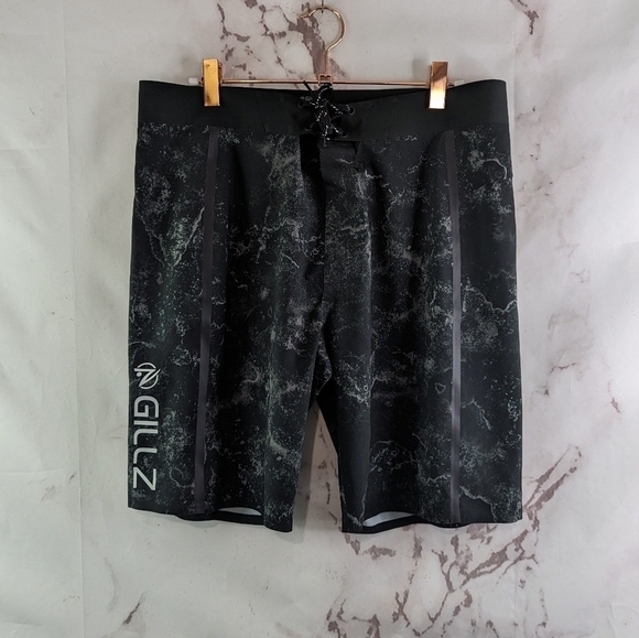 Gillz Swim Trunks Mens 32 Black Green Board Shorts Hybrid Seamless Jet Assault - Picture 1 of 11